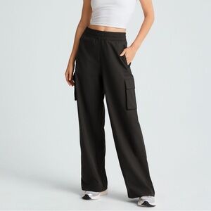 Beyond Yoga City Chic Wide Leg Cargo Pant in black size small